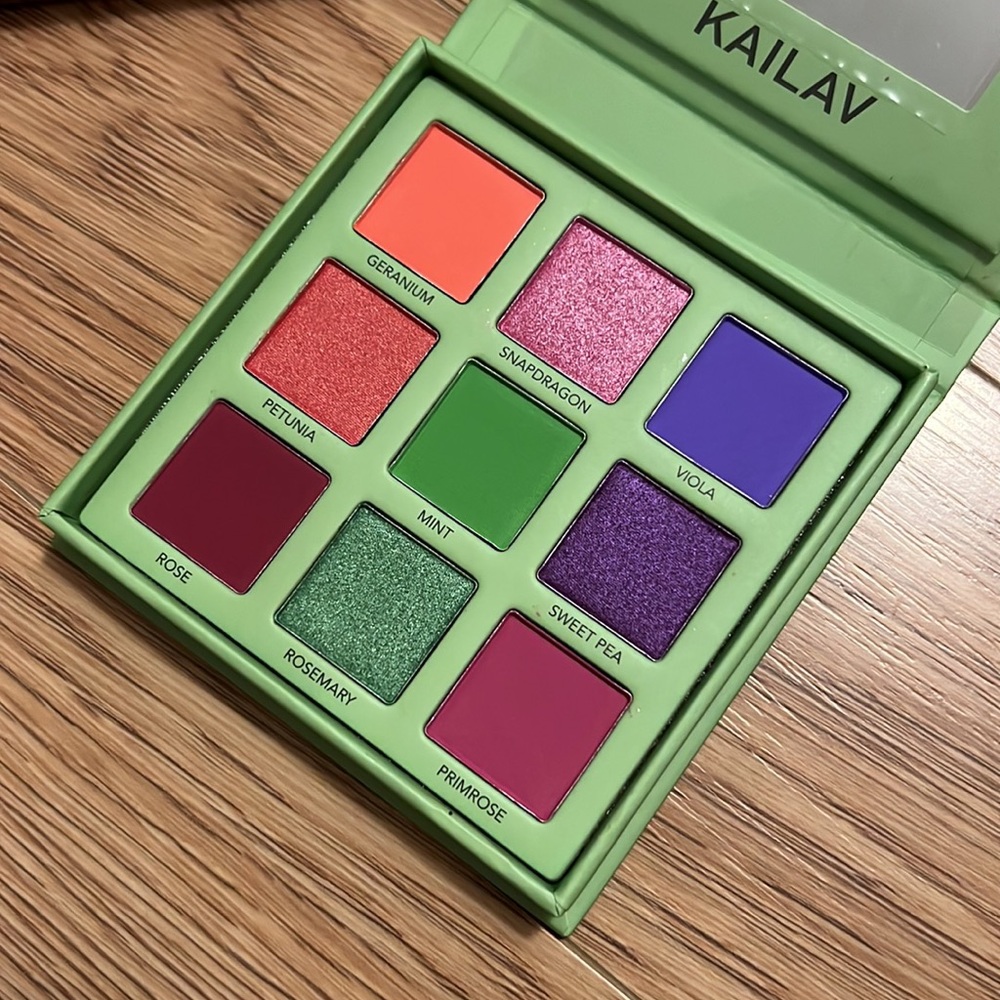 Kailav beauty le jardin volume II Eyeshadow palette